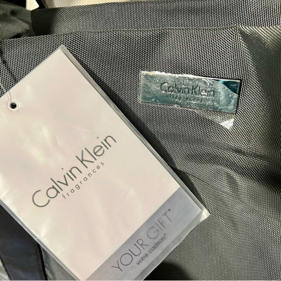 Calvin Klein Men's Gym Bag - Picture 3 of 4